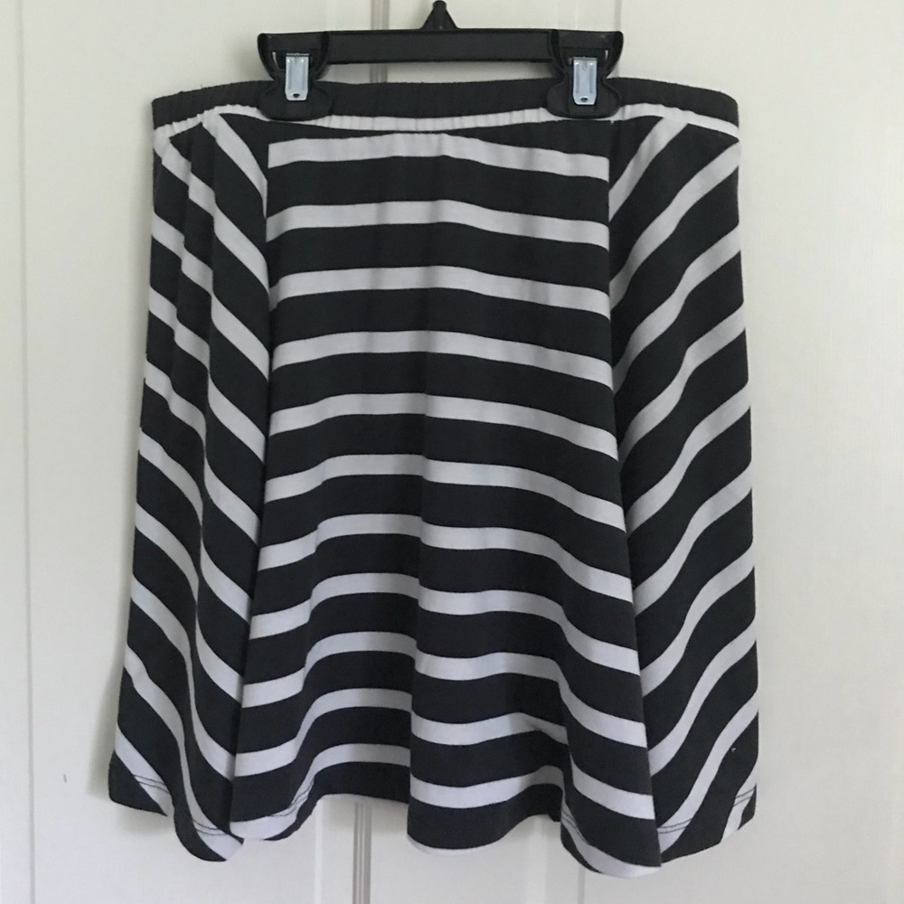 Mossimo Striped Skater Skirt size Medium